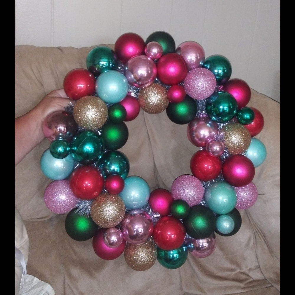 Christmas wreath Shatter proof brilliant colors 20" NWT